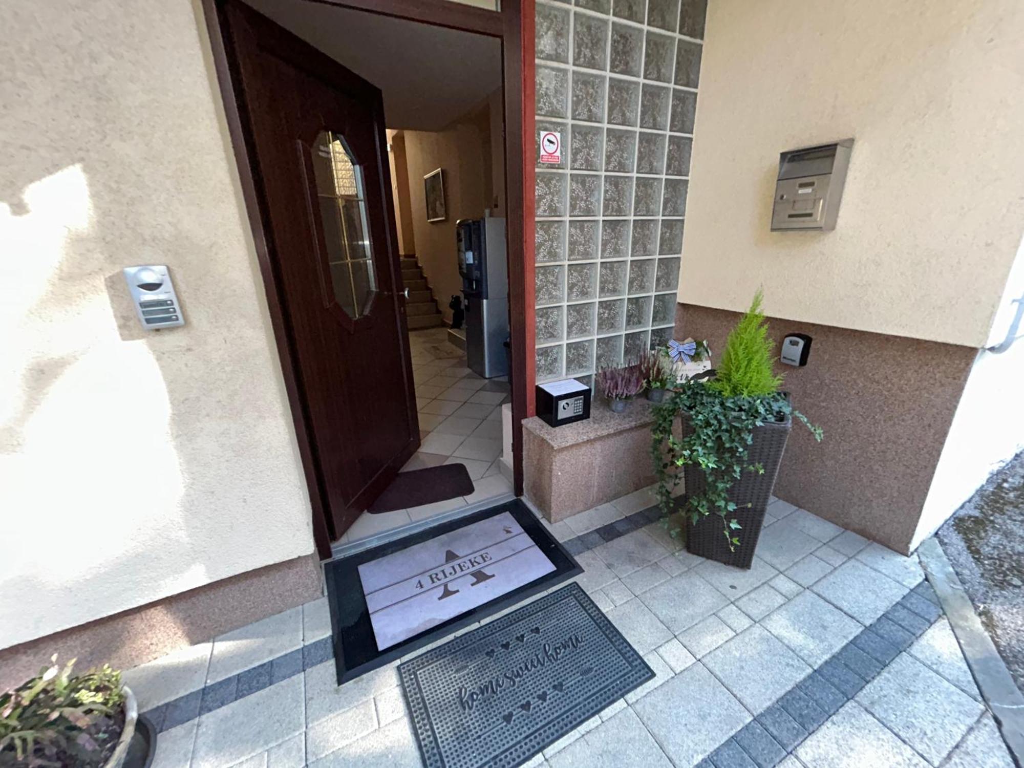Apartments & Rooms 4 Rijeke Karlovac Luaran gambar
